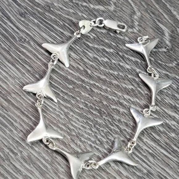 925 Sterling Silver Dolphin Tail Bracelet 7.5" - Picture 2 of 4
